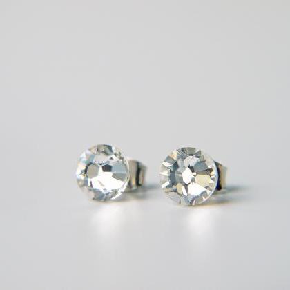 Simple Swarovski Crystal Titanium Earrings Sparkly..